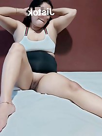 Mature housewives want to have sex with boyfriend