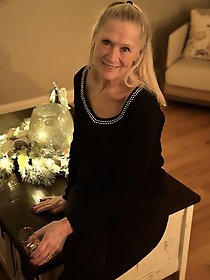 Old and young Pink Panties photo gallery 37