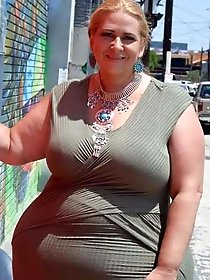 Shocking older MILF looks exposed