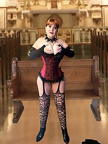 French mature businesswoman gets their cunt drilled