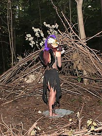 Stunning chick is seducing like a pro