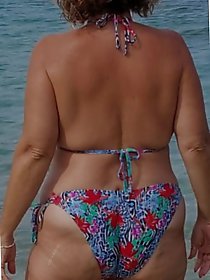 Hot cougars are playing themselves