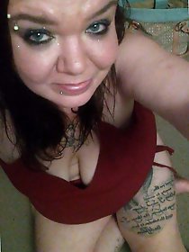 Older momma is trying to seduce