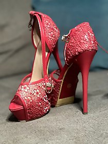 Oriental  older mamas are posing naked outdoor