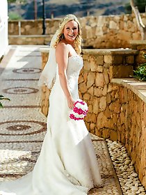 Older momma wants to tease you