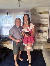 Mad dames are having sex