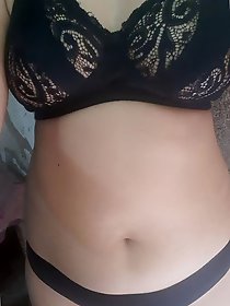 Indian wife poses in new lingerie photos