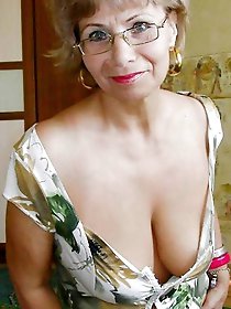 Gilfs in glasses