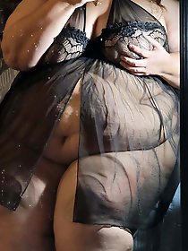 39 year old British mature Abi