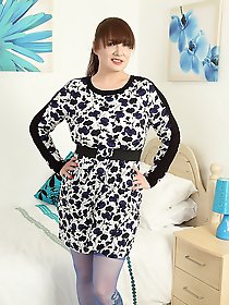 Hot British mom playing with herself